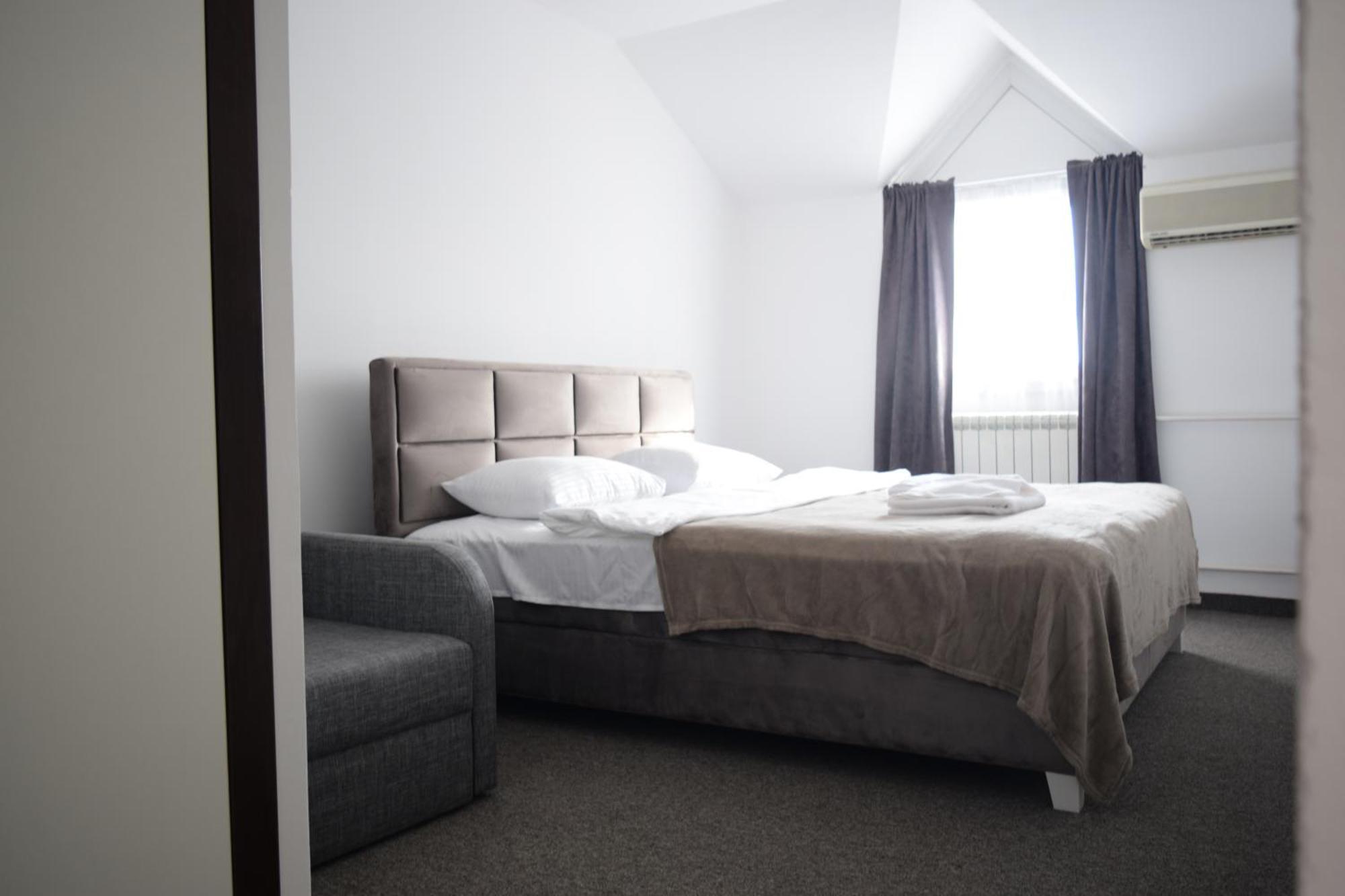Hotel Tiski Cvet Novi Bečej Exteriér fotografie