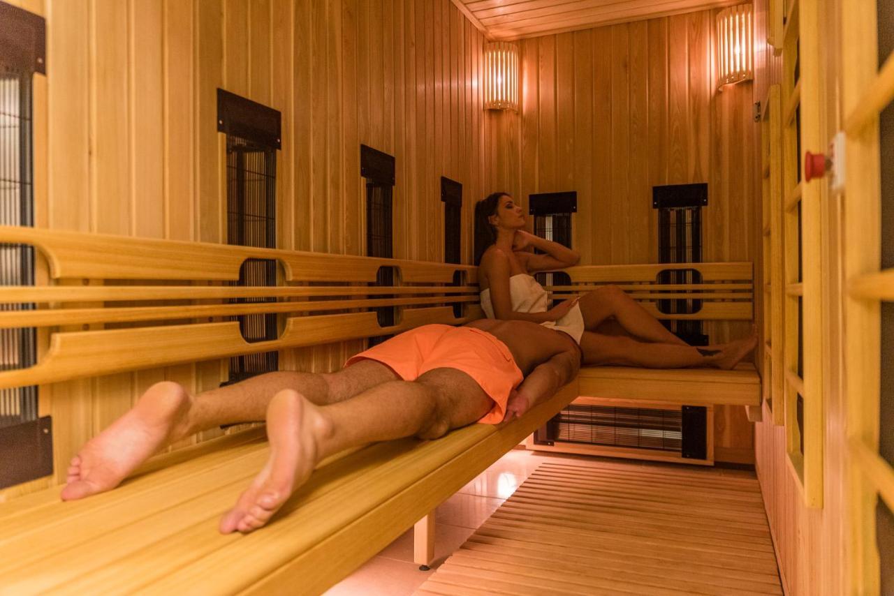 Hotel Tiski Cvet Novi Bečej Exteriér fotografie